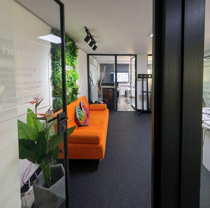 Menuiserie aluminium Tanger - Cloisons vitrées bureaux AdKey Signs