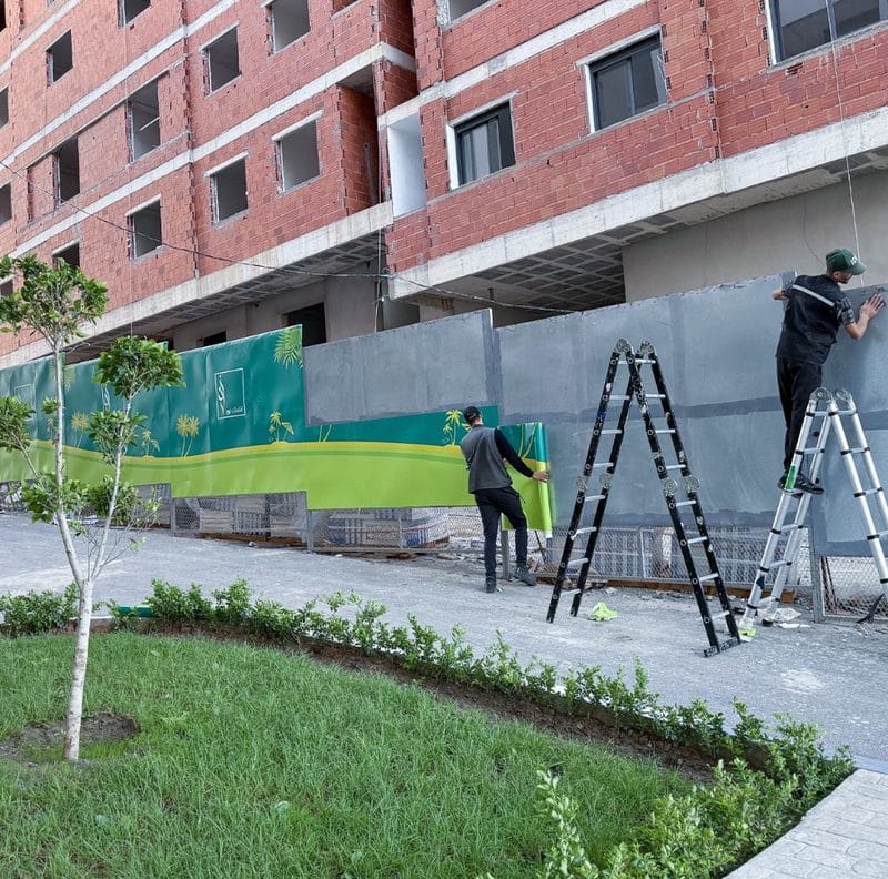 Impression et pose palissade chantier - Bâche imprimée habillage chantier à Tanger